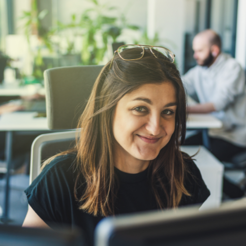 Mulher representa e-commerce no setor da beleza